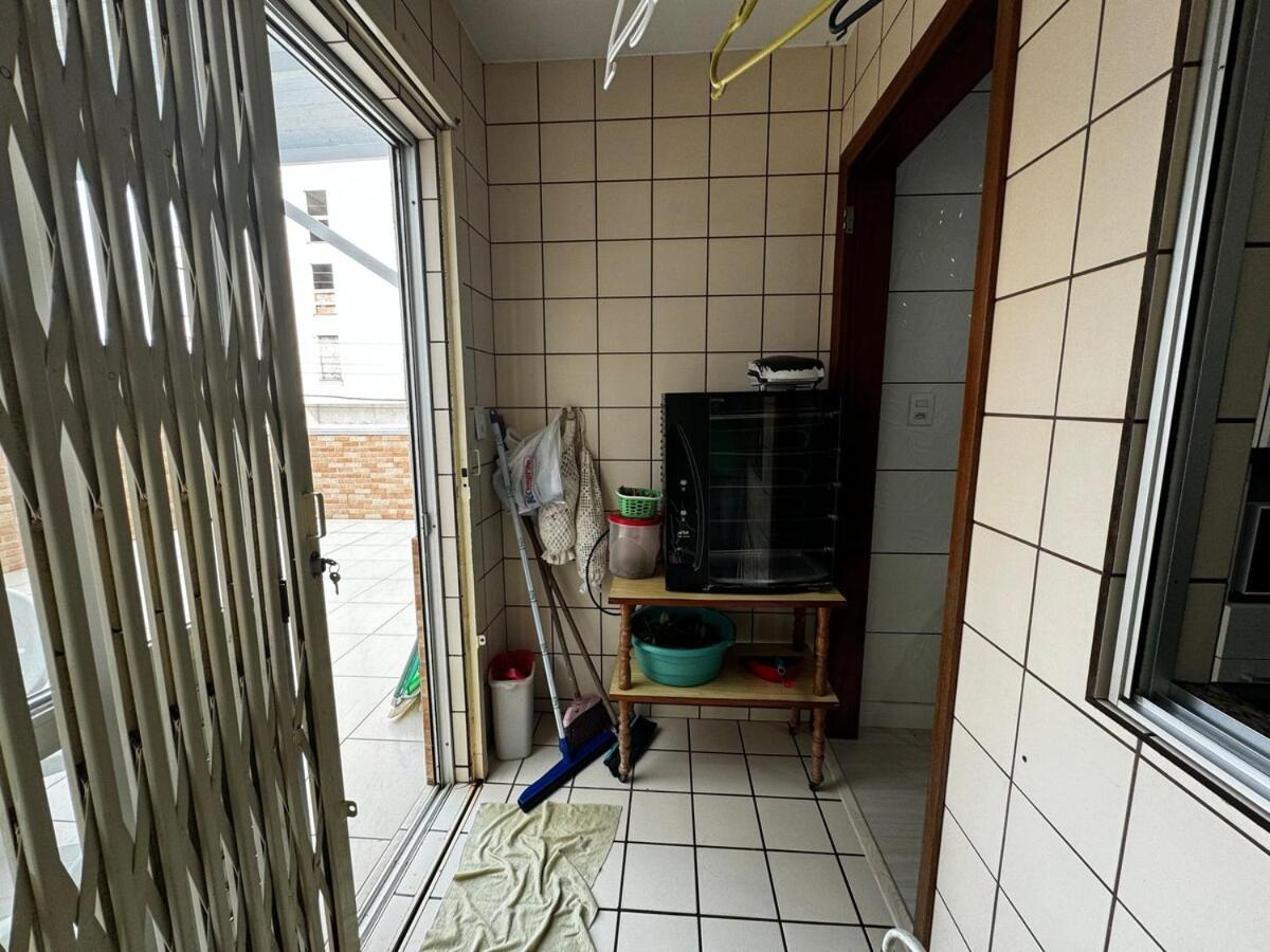 Com Otima Localizacao E Terraco Incrivel Apartamento