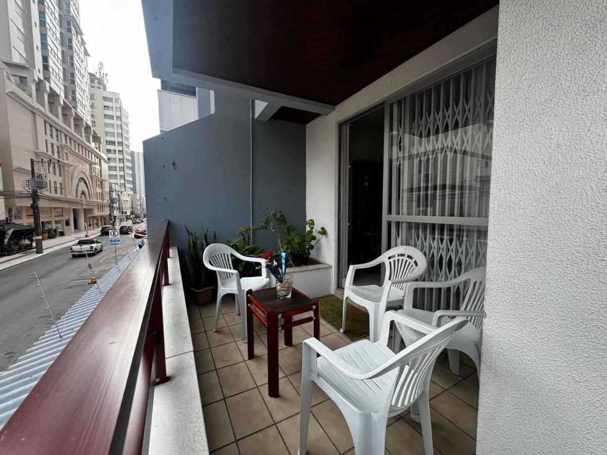 Com Otima Localizacao E Terraco Incrivel Apartamento Balneario Camboriu