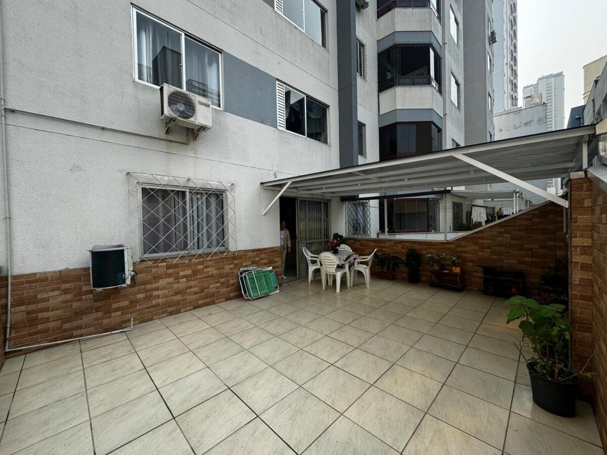 Com Otima Localizacao E Terraco Incrivel Apartamento